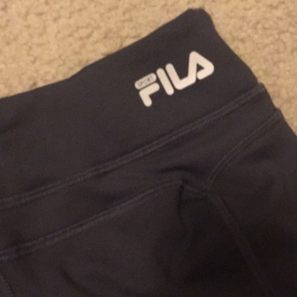 Fila work out capris - Picture 2 of 7